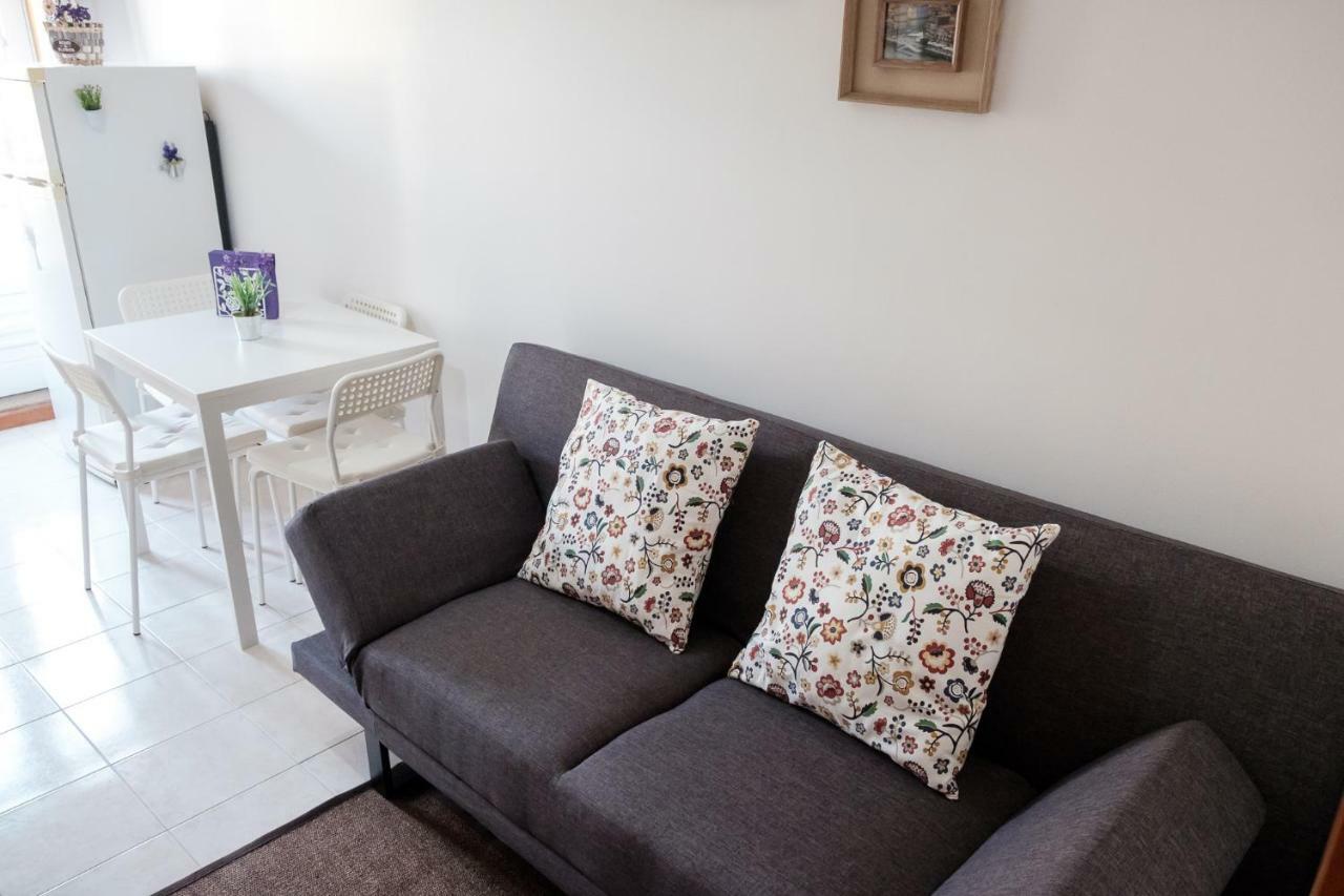 Apartment With Balcony In The Square Porto Kültér fotó