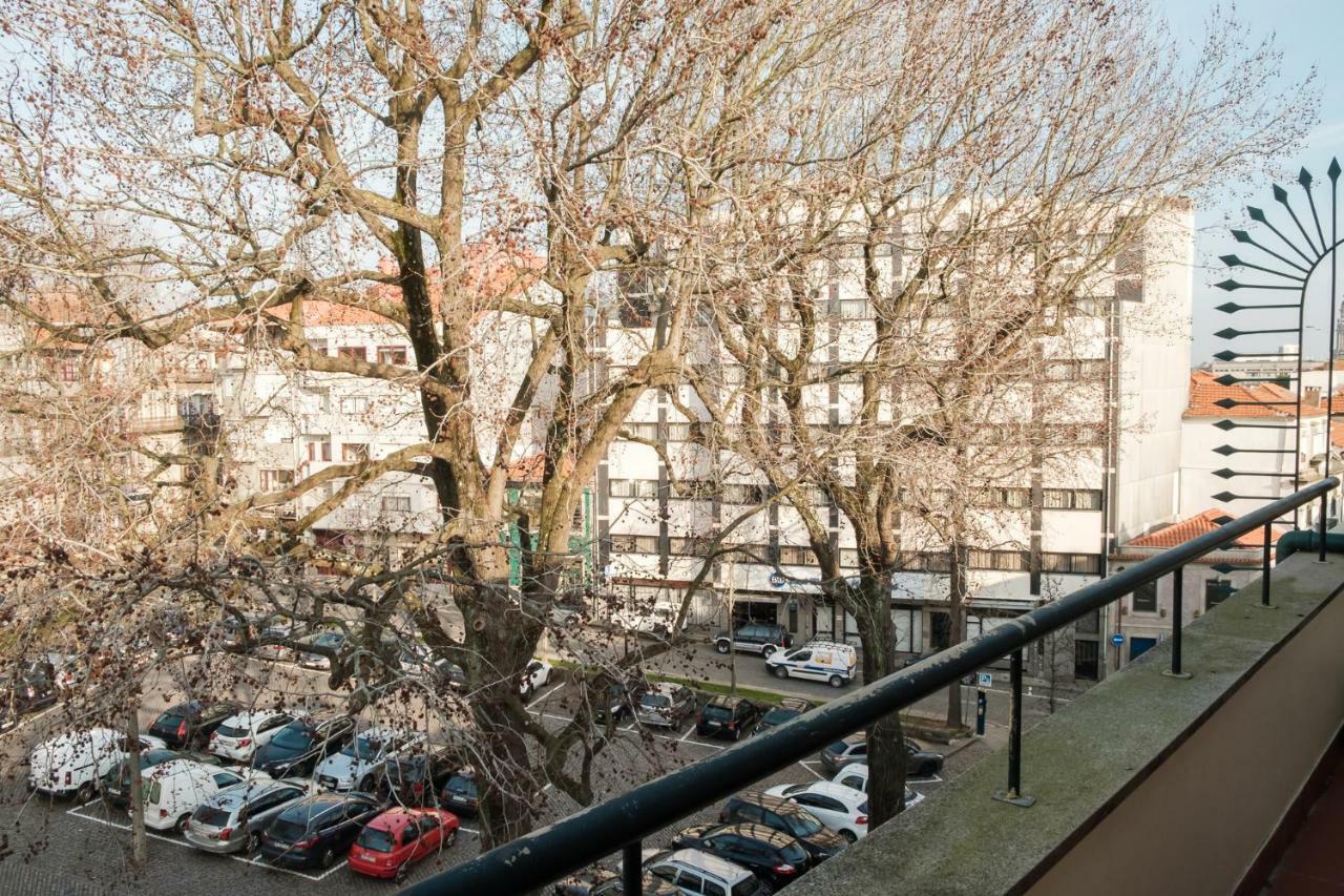 Apartment With Balcony In The Square Porto Kültér fotó